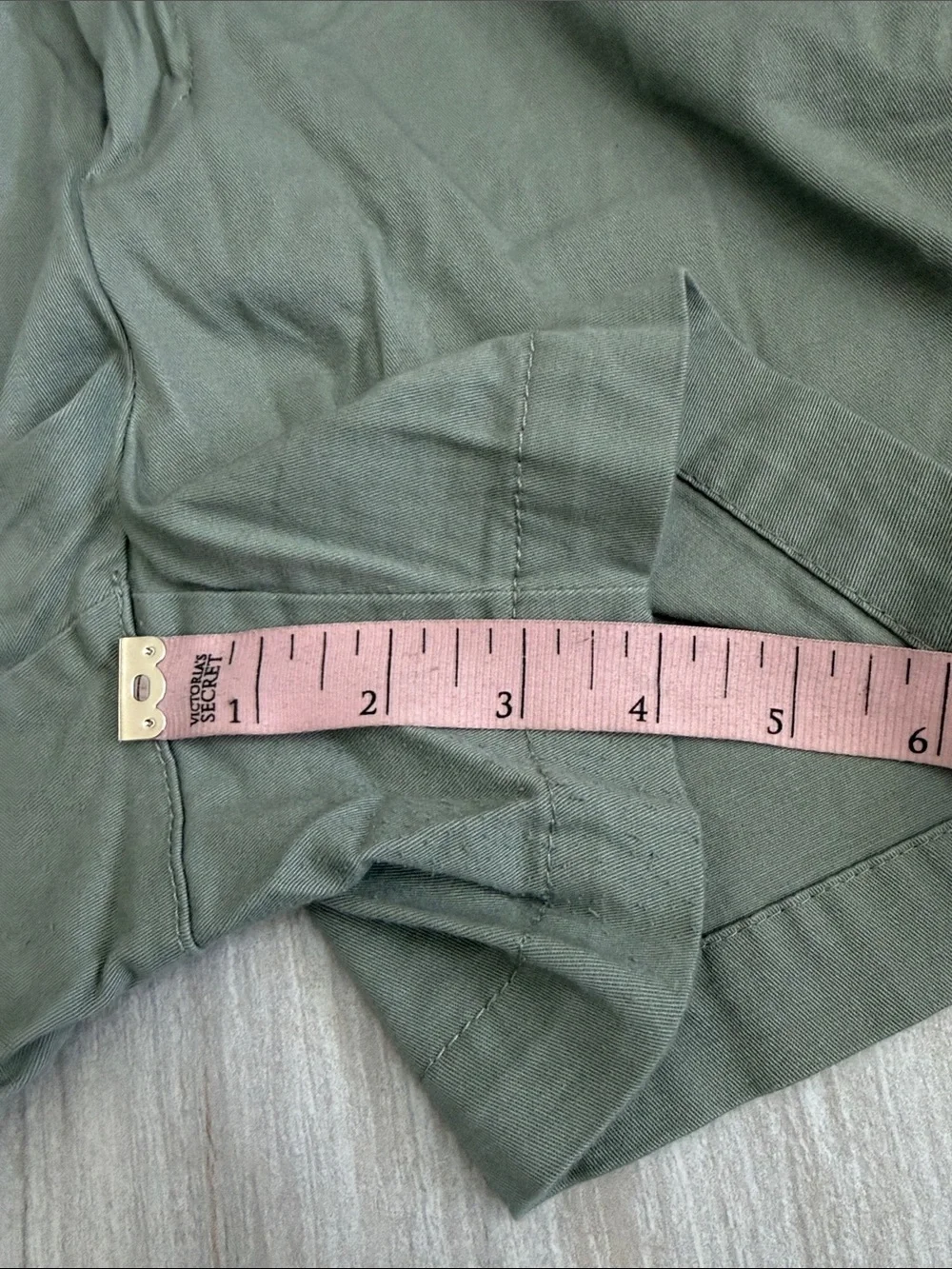 New‎ York & Company light green grey Casual Chino Shorts size 10 structured